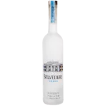 Verre bouteille Belvédère pure 70cl, vodka blanche polonaise avec étiquette bleu et illustration d’un bâtiment sur fond blanc.