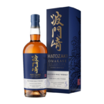 Whisky Hatozaki Omakase Sakura Cask Finish 70cl en bouteille avec boîte bleue décorative dorée.