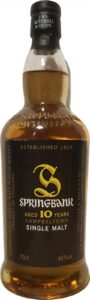 Whisky Springbank 10 ans Yellow label, bouteille de 70 cl, Single Malt écossais color ambre, étiquette noire avec logo jaune et mention “Aged 10 years”.