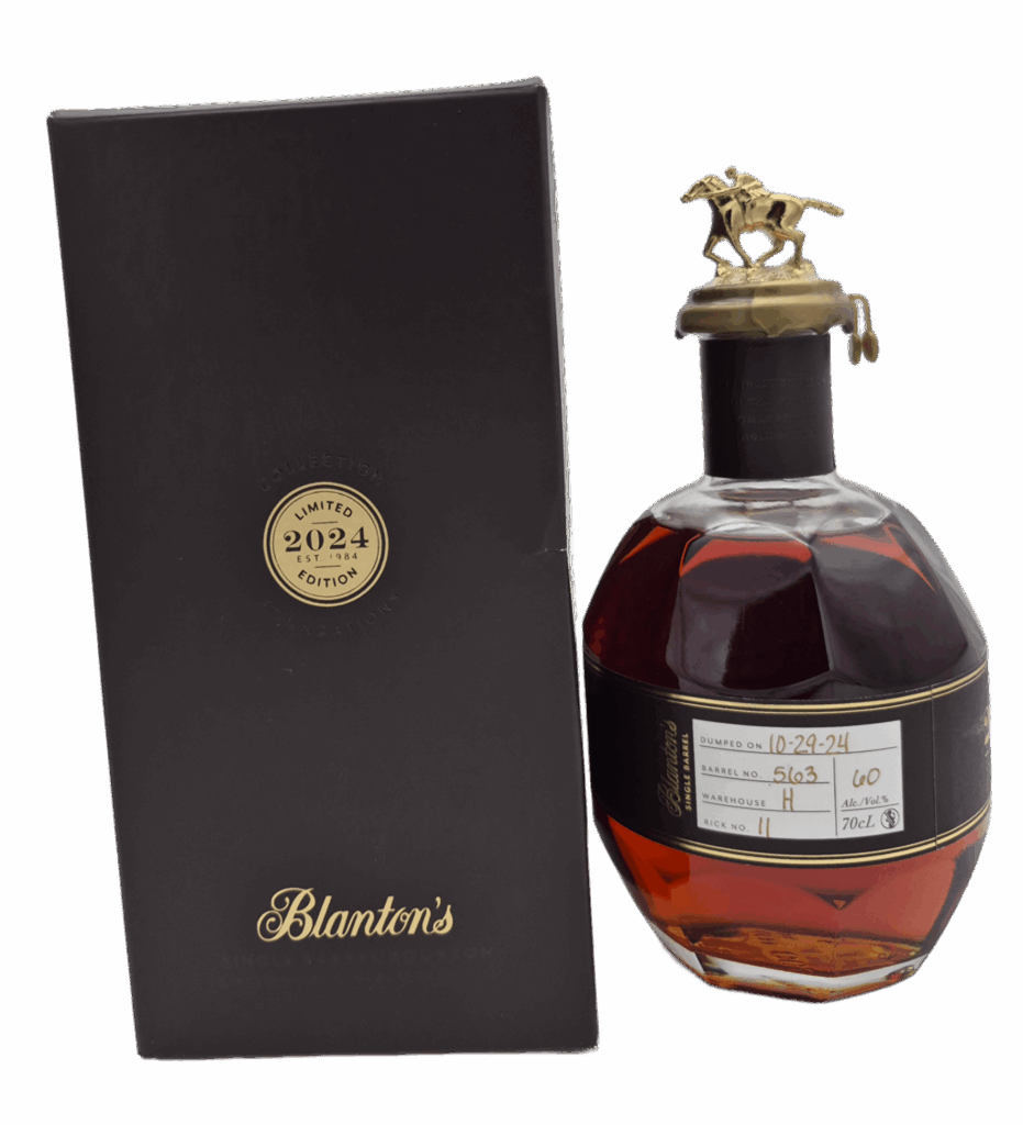 Bouteille de bourbon Blanton’s Single Barrel 70 cl avec bouchon à cheval, présentée près d’un étui noir édition limitée 2024.